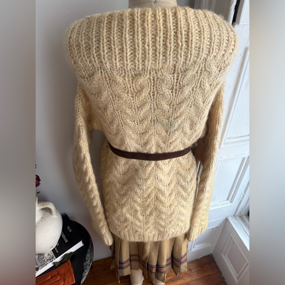 Handmade Heritage Beige Cable Knit Fisherman Boat Neck Long Sleeve Sweater - Picture 2 of 6